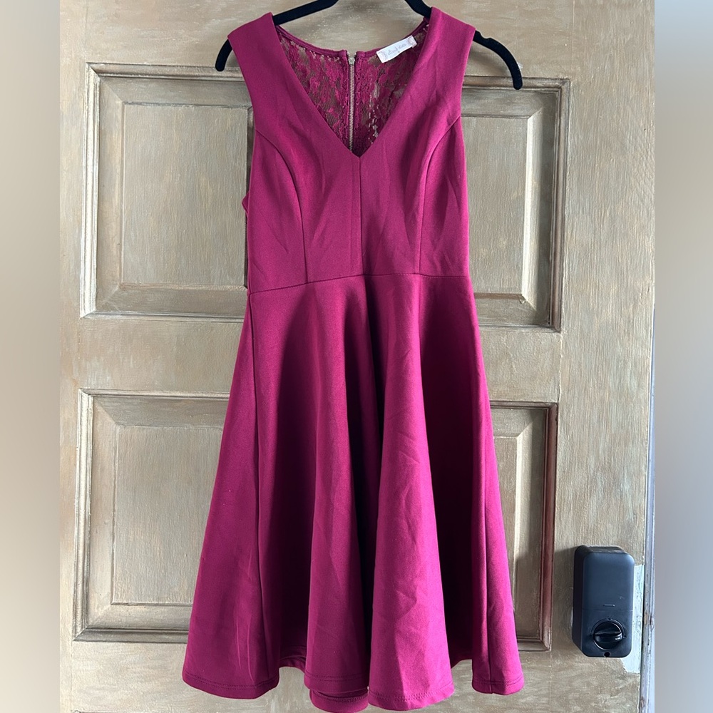 Red Altar’d State‎ dress